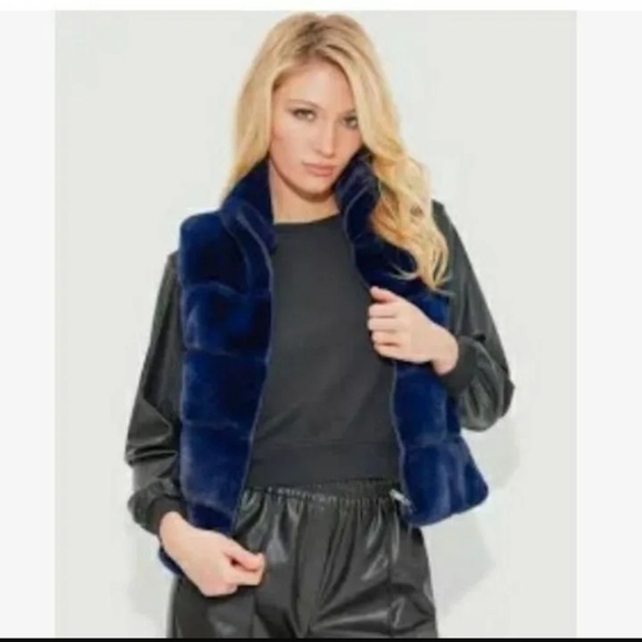 GENERATION LOVE Roxanne Faux Fur Vest in Midnight Sz XS. (BLUE VEST/midnight) - Picture 1 of 9